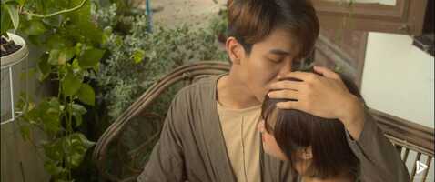 Free download [ HDR ] - Uyen Hanna video and edit with RedcoolMedia movie maker MovieStudio video editor online and AudioStudio audio editor onlin